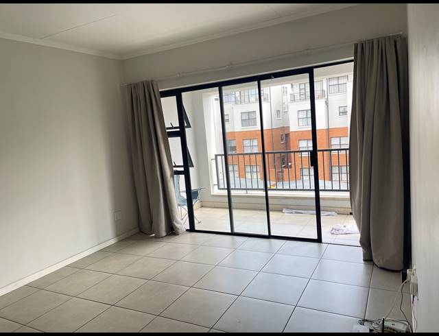 1 BEDROOM APARTMENT FOR SALE IN OLIVEDALE
